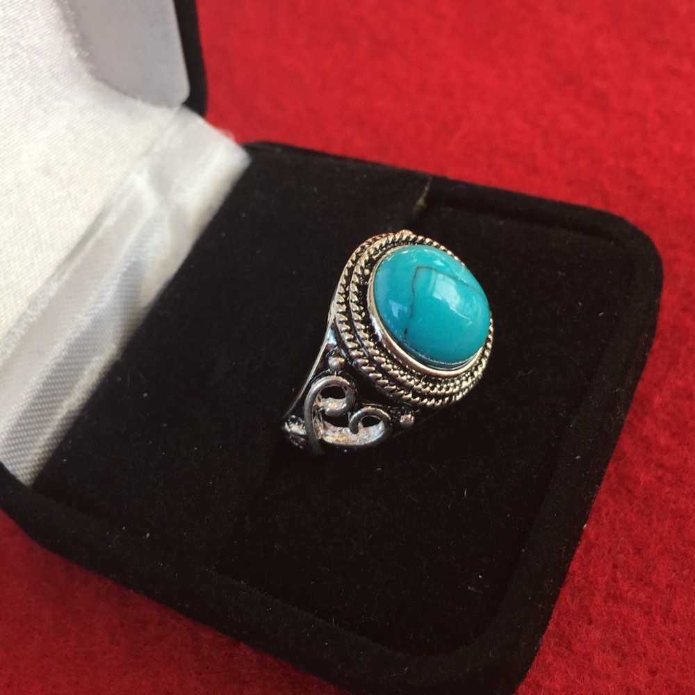 Turquoise stone silver ring